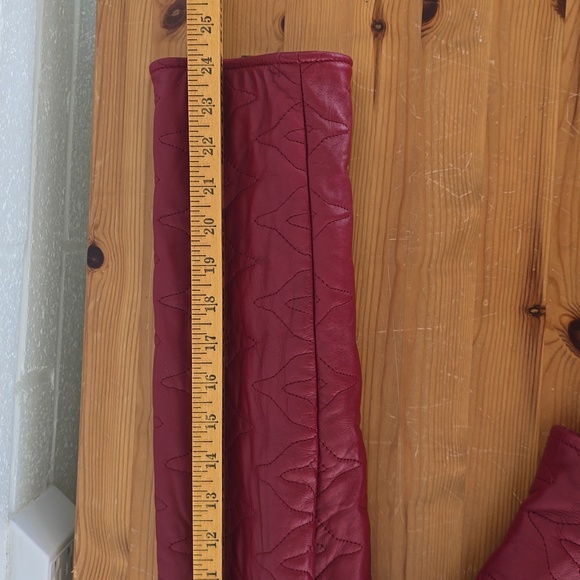 Dolce & Gabbana Women's  Red  cropped Leather Jacket Vintage - Picture 8 of 16